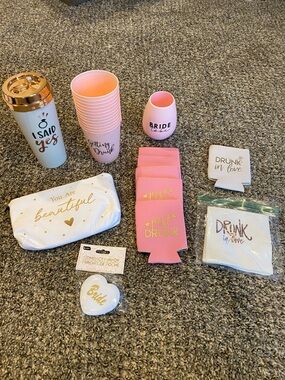 Bachelorette Party Set - Pink & White Gold Accents